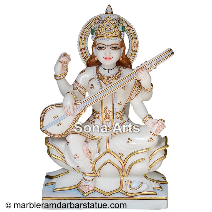 Maa Saraswati Staue